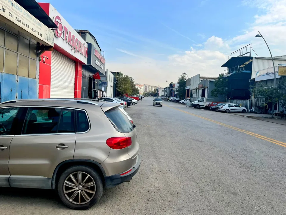 OSTİM'de Kiracılı Satılık Dükkan: 400 m², Kök Tapulu, Yatırım Fırsat  — görsel 3
