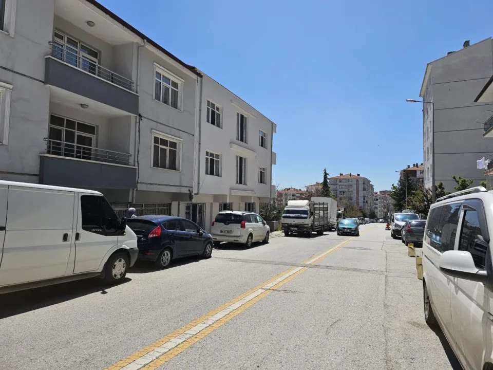 Yenimahalle Yeşilevler'de Satılık 30m² Dükkan (Araç Takaslı) — görsel 2