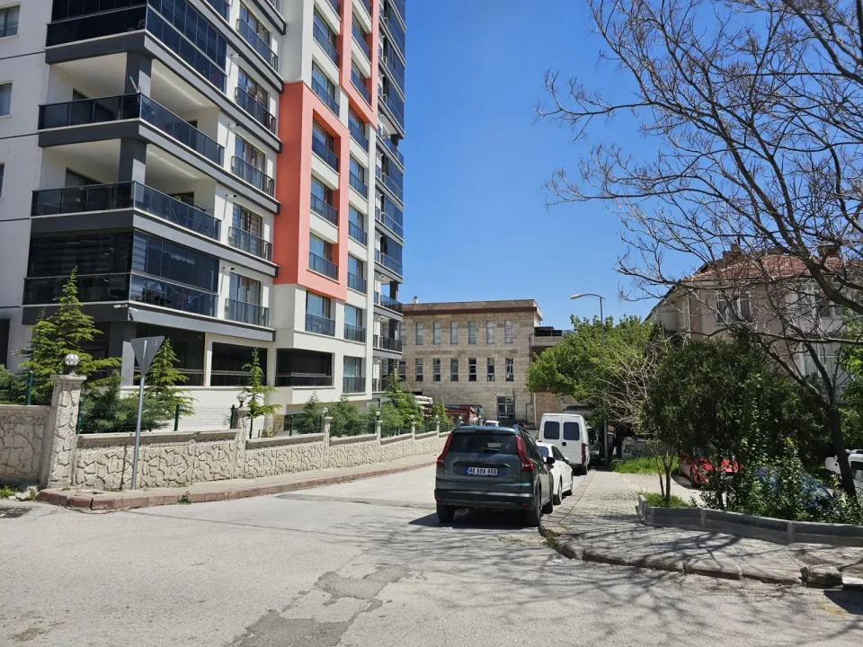 Yenimahalle Yeşilevler'de Satılık 30m² Dükkan (Araç Takaslı) — görsel 3