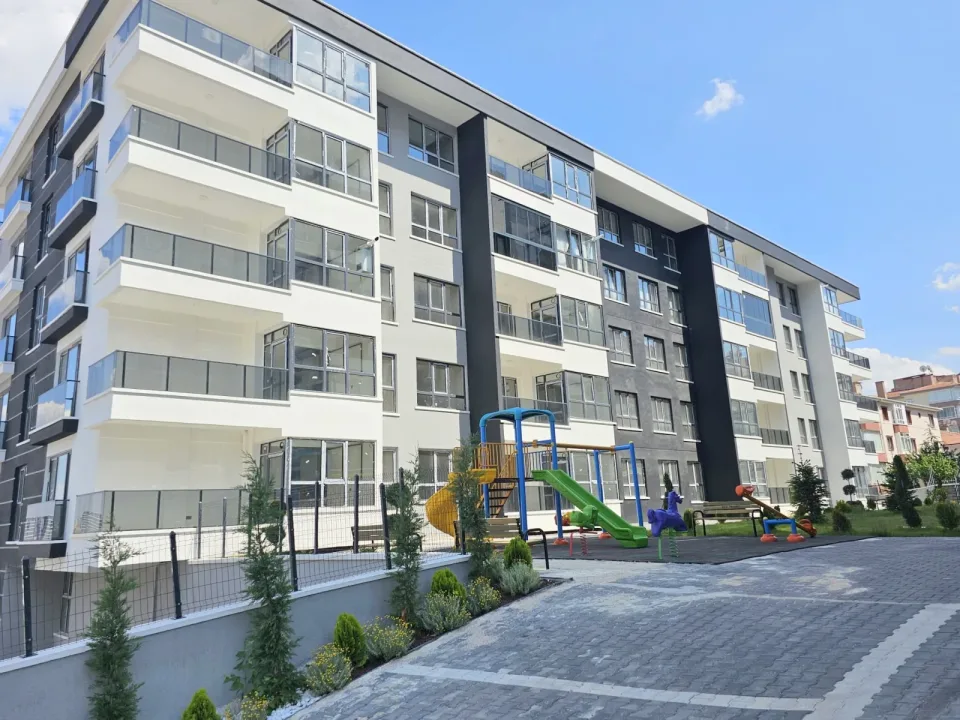 Yunus Emre Mah. Kiralık 2+1 Daire (90m²) - Sıfır, Balkonlu — görsel 1